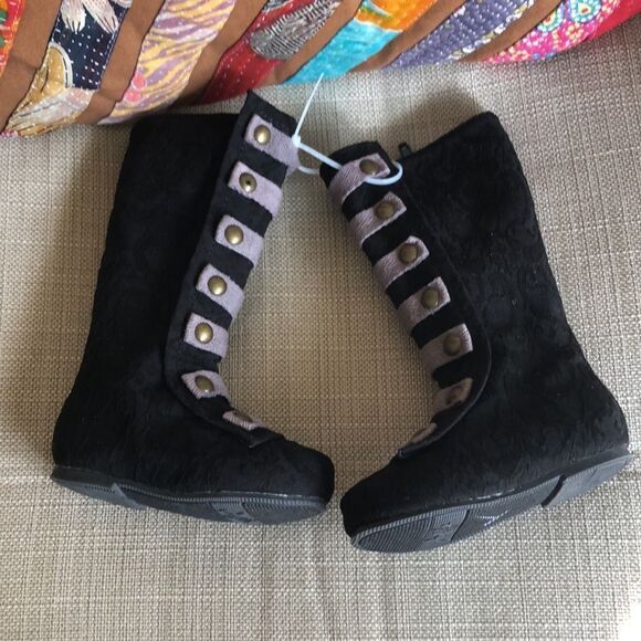 Joyfolie “Leighton in Black” Lace Baby Boots - Picture 5 of 9